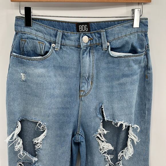 BDG Urban Outfitters Mom High Rise Distressed Jeans - 26 - Picture 5 of 8